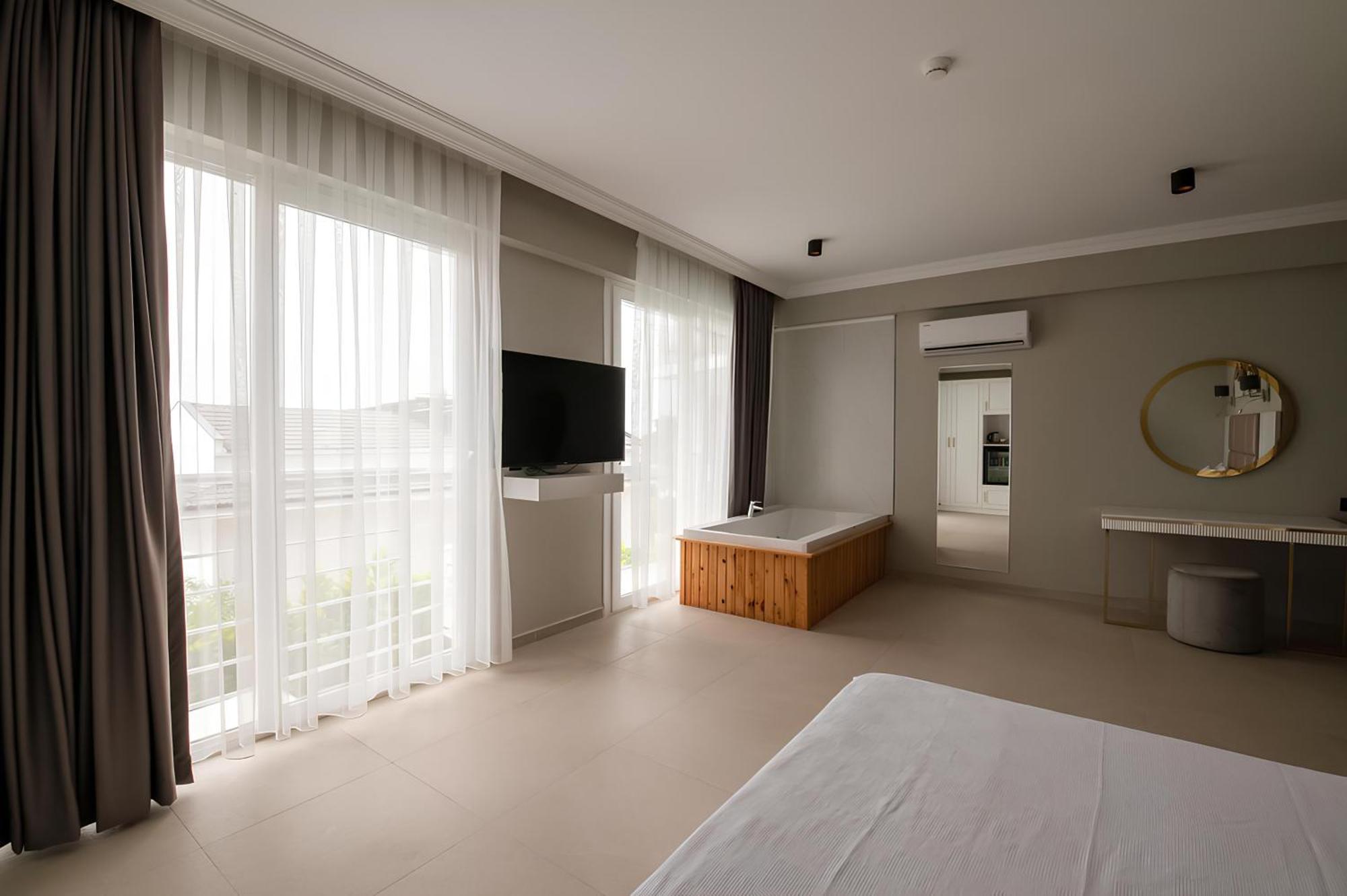 Ramada By Wyndham Fethiye Oludeniz Adult Only Hotel Exterior foto