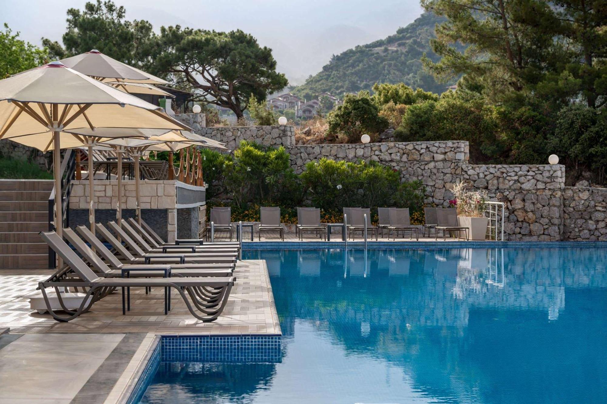 Ramada By Wyndham Fethiye Oludeniz Adult Only Hotel Exterior foto