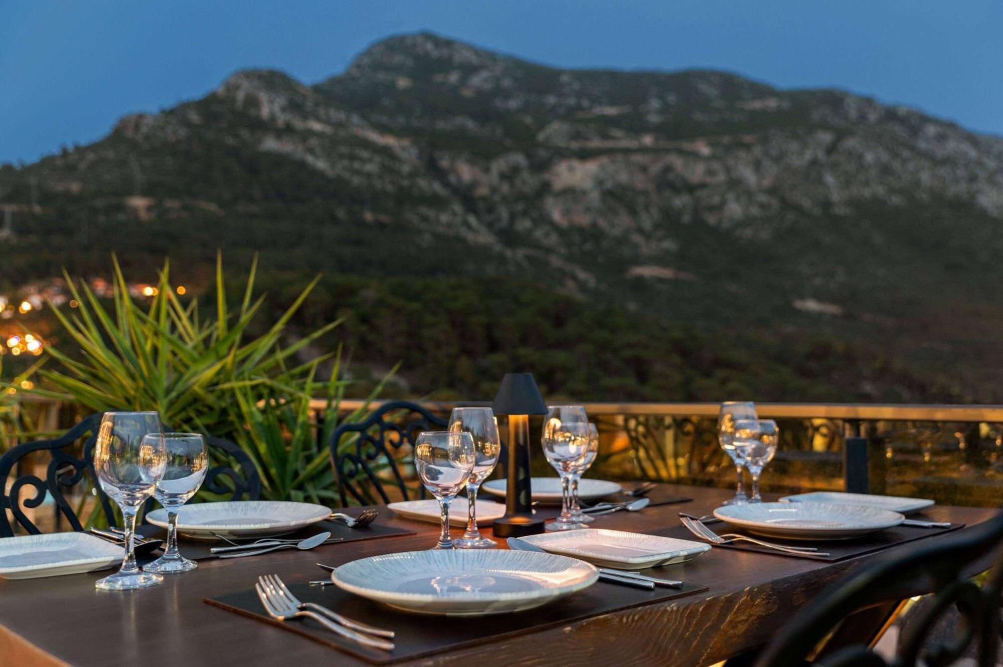 Ramada By Wyndham Fethiye Oludeniz Adult Only Hotel Exterior foto